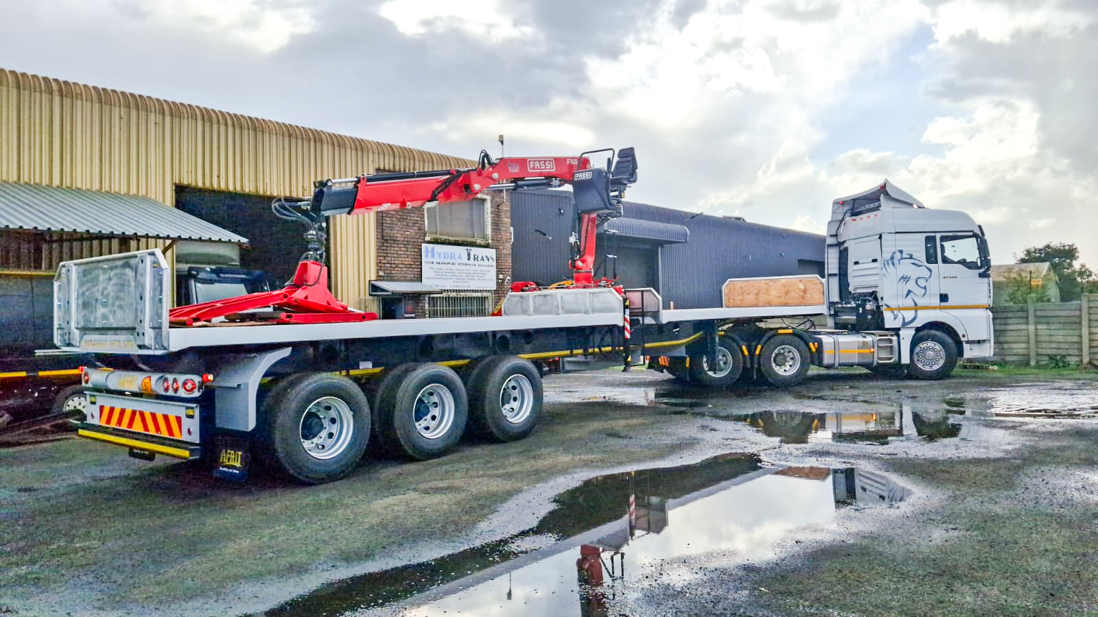 Fassi F155A.0.21 Top Seat Knuckle Boom Crane
