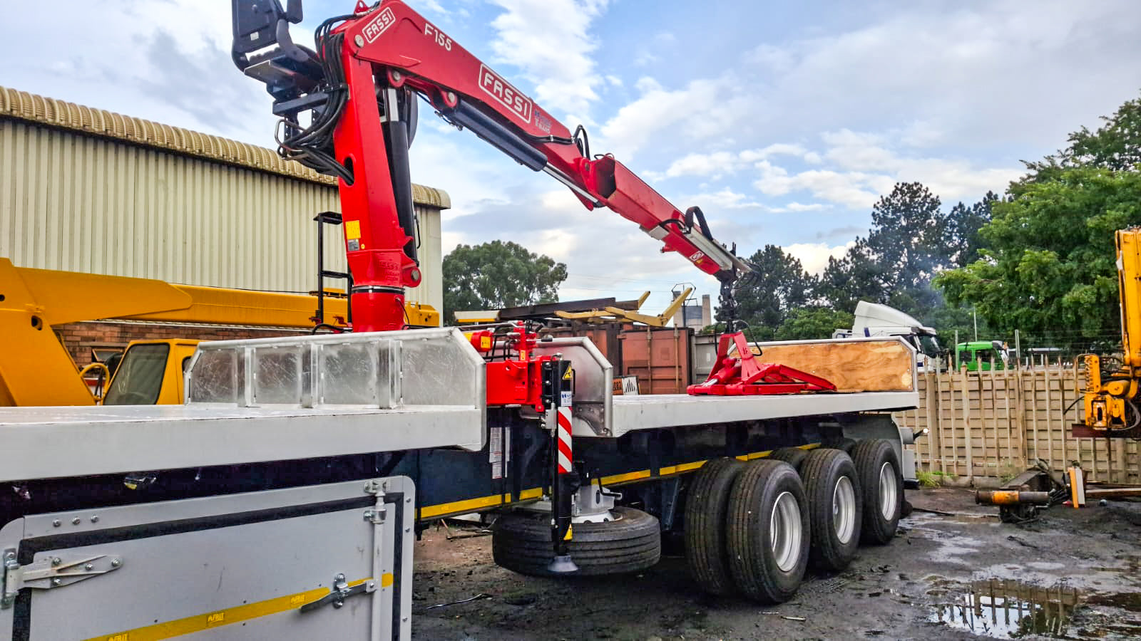 Fassi F155A.0.21 Top Seat Knuckle Boom Crane