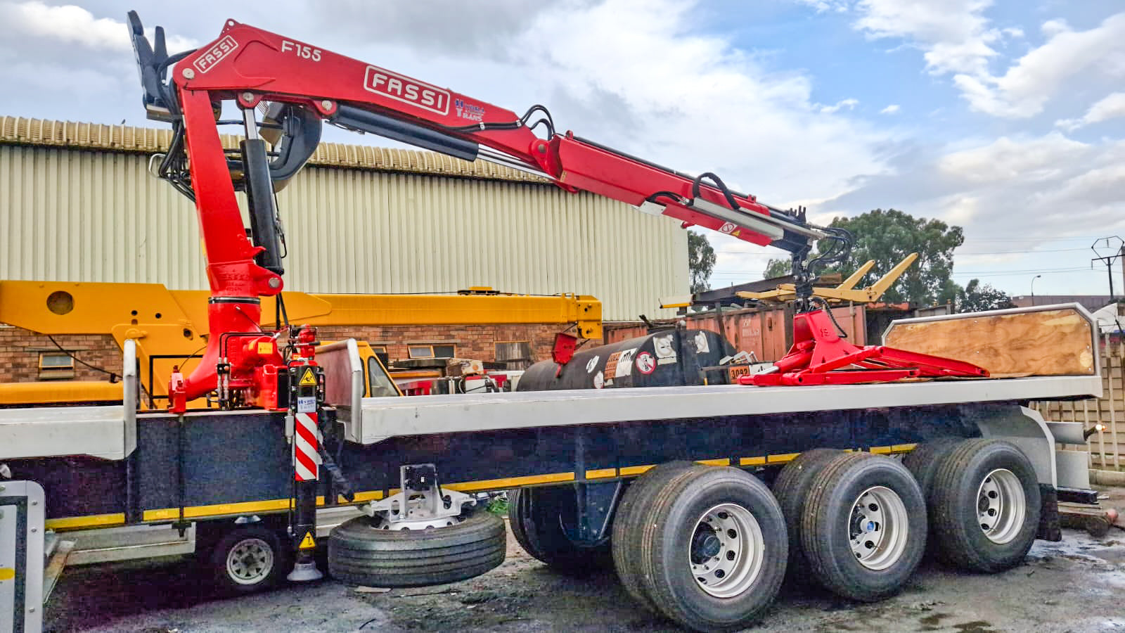 Fassi F155A.0.21 Top Seat Knuckle Boom Crane