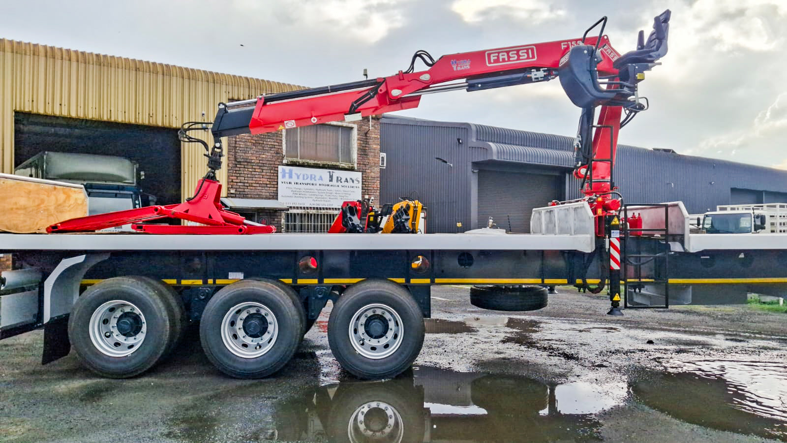 Fassi F155A.0.21 Top Seat Knuckle Boom Crane